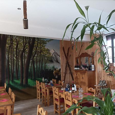 Le Sapin Rouge - Restaurant - Bar - Chambres D'Hotes Artigues  Dış mekan fotoğraf