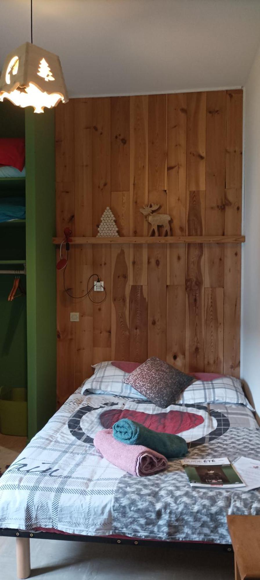 Le Sapin Rouge - Restaurant - Bar - Chambres D'Hotes Artigues  Dış mekan fotoğraf
